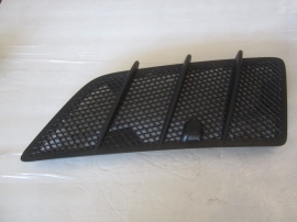 Mercedes Benz - HOOD VENT GRILLE COVER - 1648804305